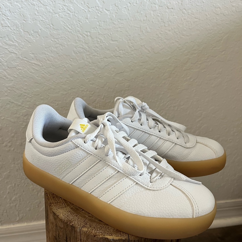 Adidas VL Court Sneaker